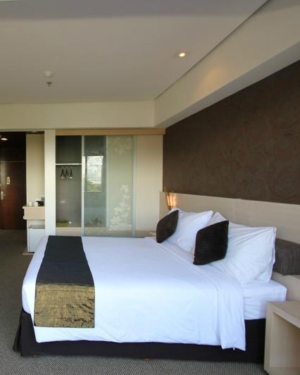 Ratu Hotel Serang Ngoại thất bức ảnh