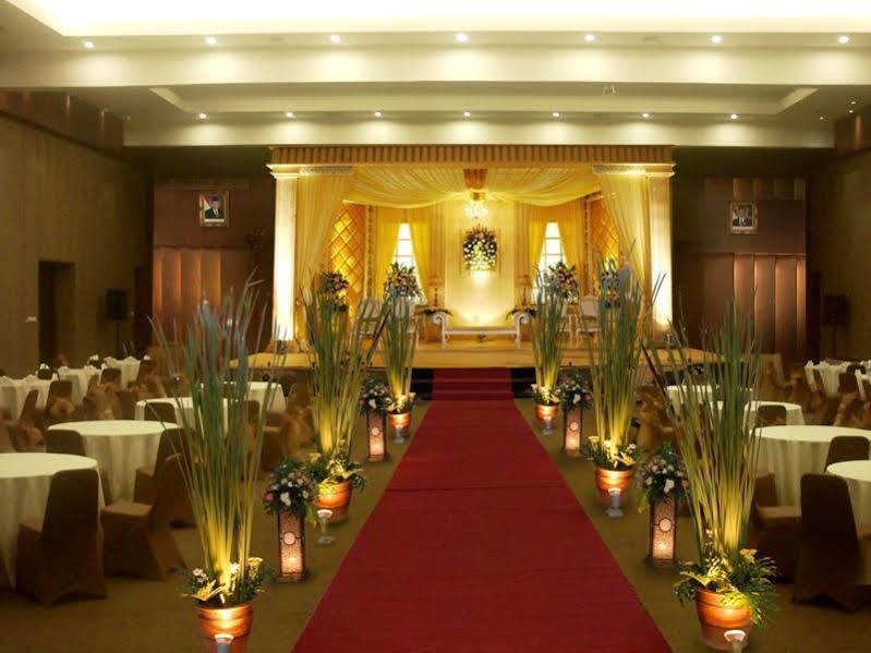 Ratu Hotel Serang Ngoại thất bức ảnh